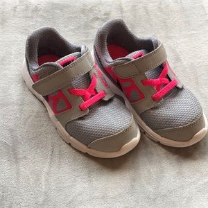 Nike Toddler Girl Sneakers Size 9